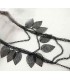 Modische Halskette mit Blättern