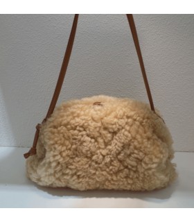 Luxuriöse Tasche aus echter Lammwolle