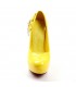 Chaussures jaunes de mode d'étoile