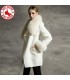 Blanc manteau de fourrure artificielle